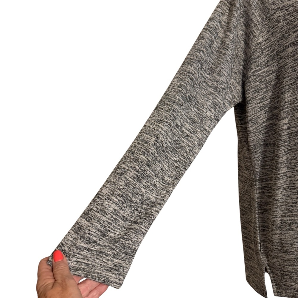 Banana Republic Women's Heathered Gray V-Neck Sweater  XLARGE    #Q - Picture 3 of 7